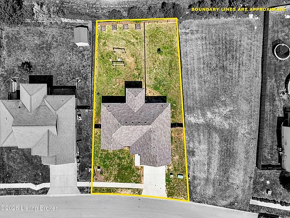 4th image of 193 Twin Lakes Dr