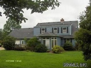 11 Briarhill Ln, Columbia, IL 62236