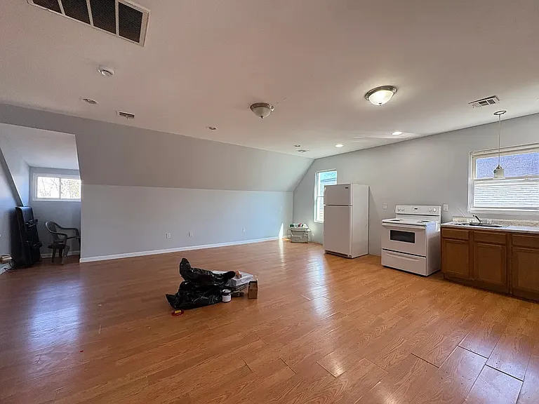 325 S Orange Ave #3F — Photo 1