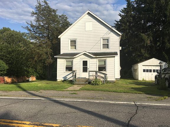 2nd image of 136 Gates Ave