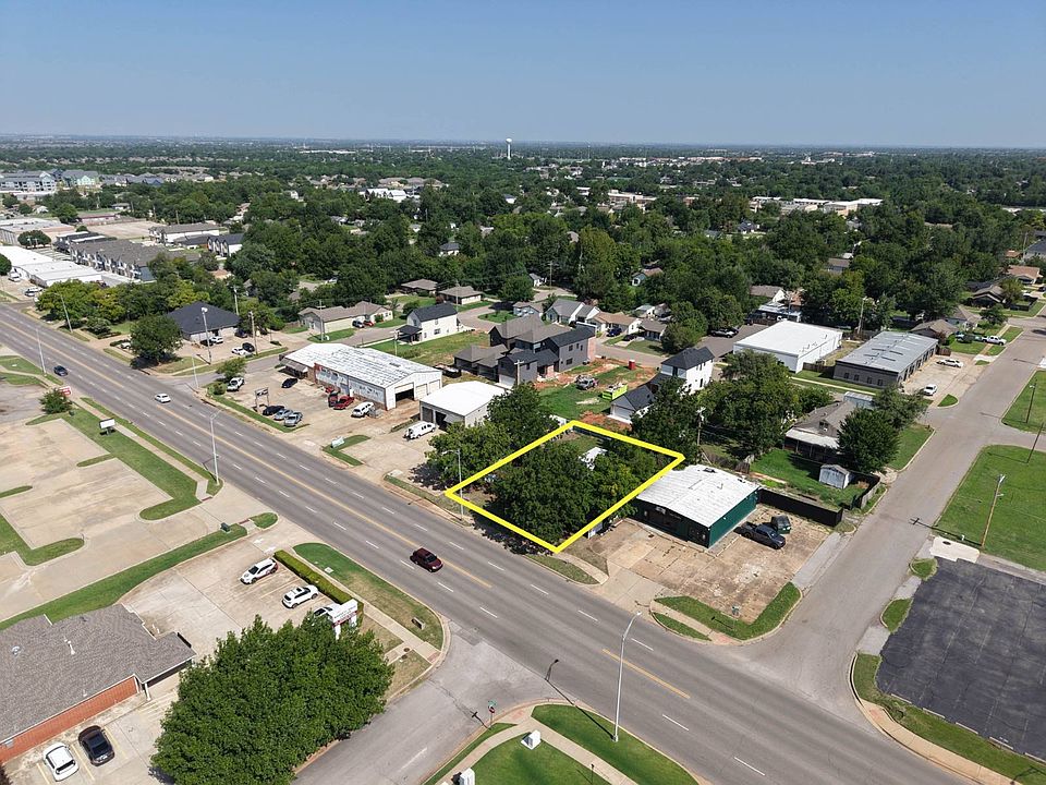 1st image of 407 W Edmond Rd