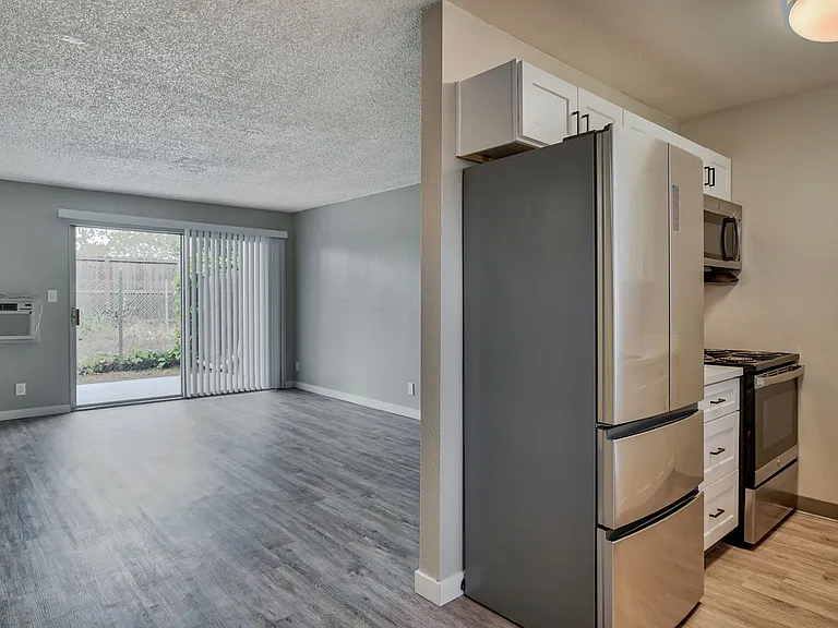 The Valley Apartments — Photo 17