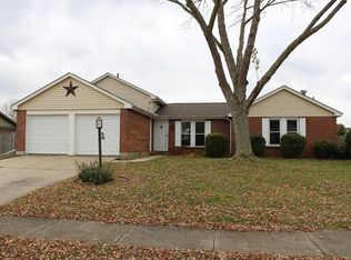 1030 Newpark Dr, Englewood, OH 45322