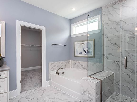 Spa-like owner s bath