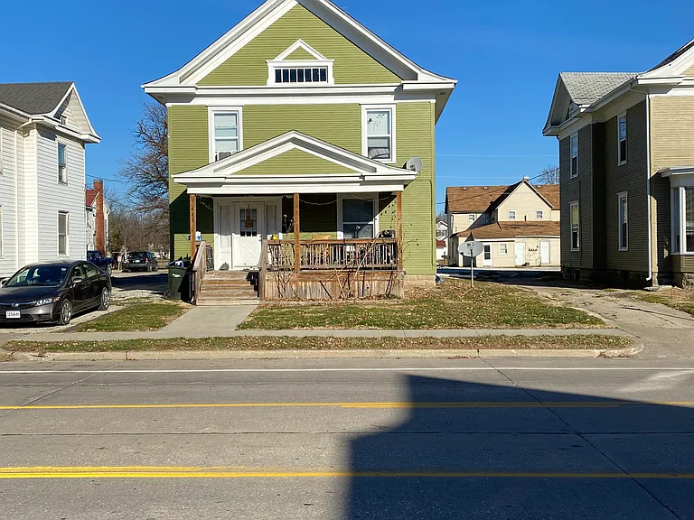 411 E Jefferson St — Photo 2