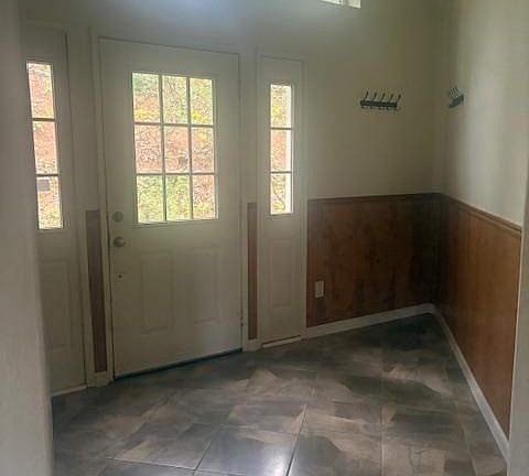 3rd image of 1215 Spring Crest Ct