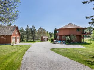 17 Old County Rd, Freeport, ME 04032