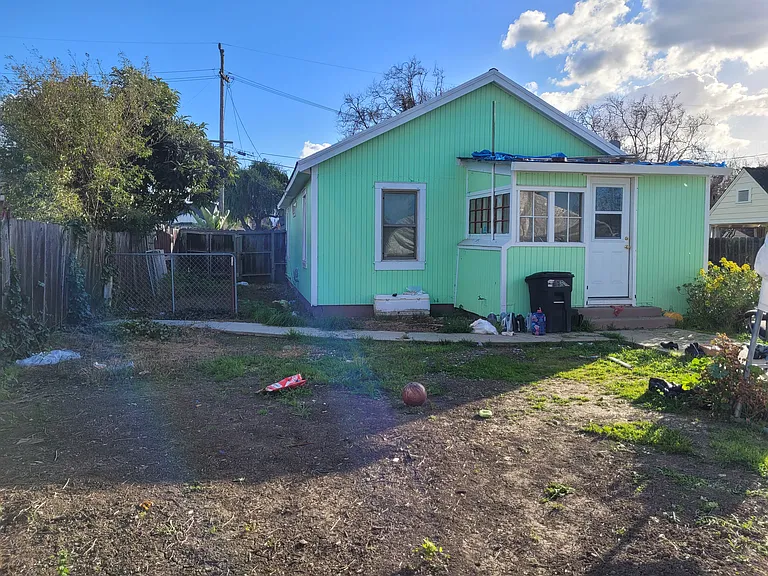 152 Vine St — Photo 15