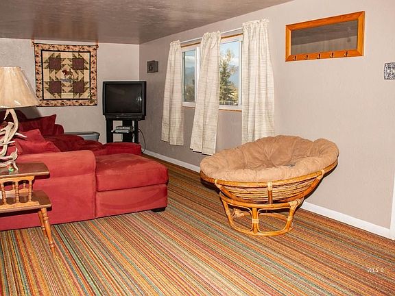 3rd image of 46 Vista Dr