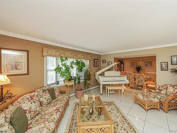 5th image of 33 Peachtree Lane