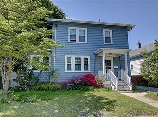 178 Pond St, Cranston, RI 02910
