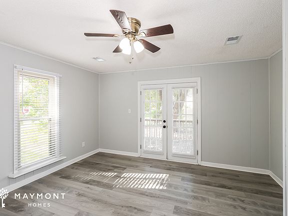 4th image of 304 E Wynngate Dr