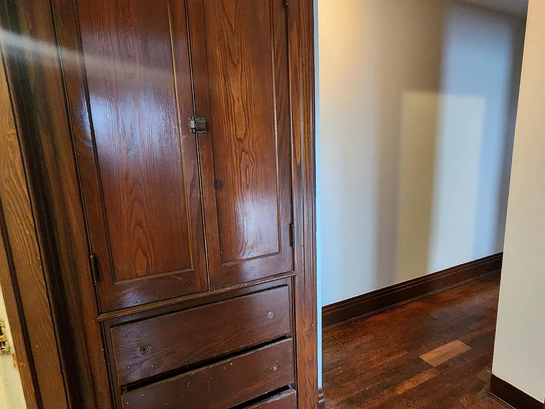 674 Parsells Ave #674 — Photo 7