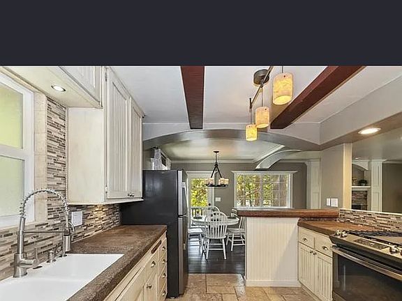 5th image of 31000 Glen Oak Dr