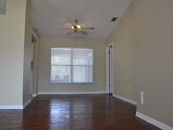 5th image of 3128 Canterbury St