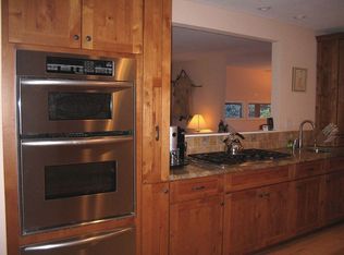 833 Wild Oak Dr, Santa Rosa, CA 95409