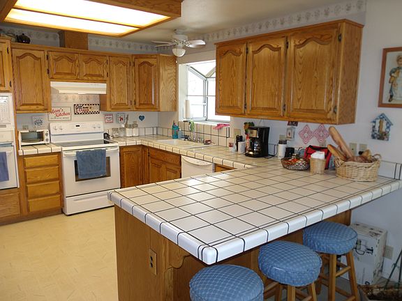 2nd image of 10745 Shasta Blvd