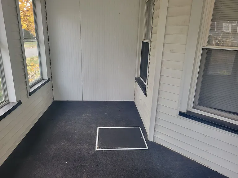 126 Flanders St — Photo 3