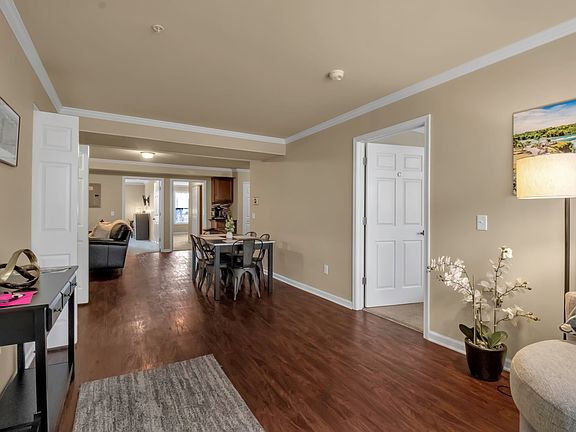 5th image of 2209 Sweet Home Rd #37