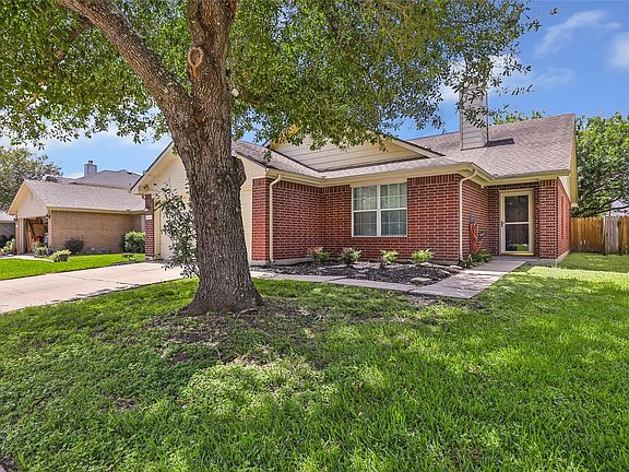 2nd image of 10423 Briar Patch St