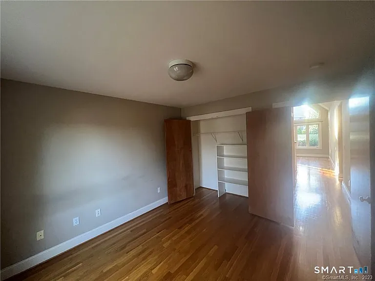 6 Kingsley Dr — Photo 9
