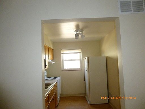 3rd image of 3851 Pleasant Ave APT 1