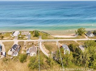 2806 N Lakeshore Dr, Mears, MI 49436