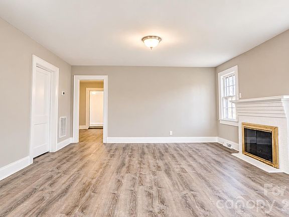 2nd image of 704 Earl Rd