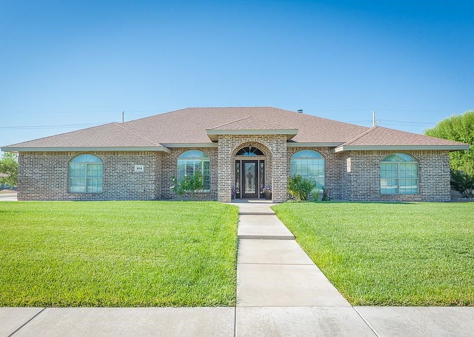 1st image of 804 Le Ann Dr