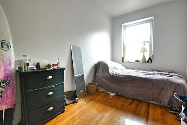 Rented by Bold New York | media 33