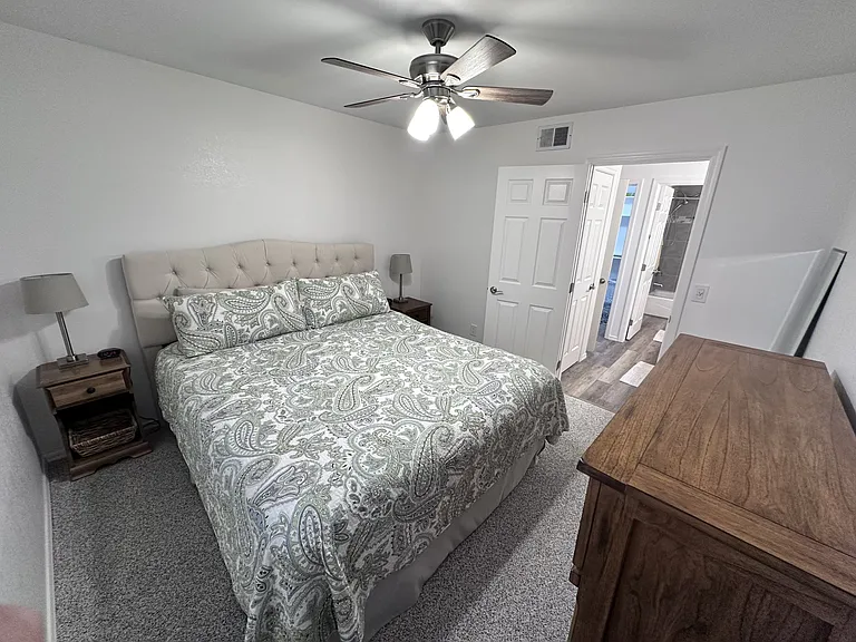 441 Moser Ave #B8 — Photo 17