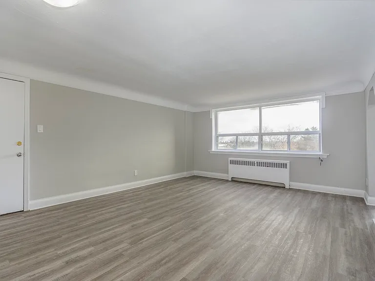 105 Onward Ave — Photo 8