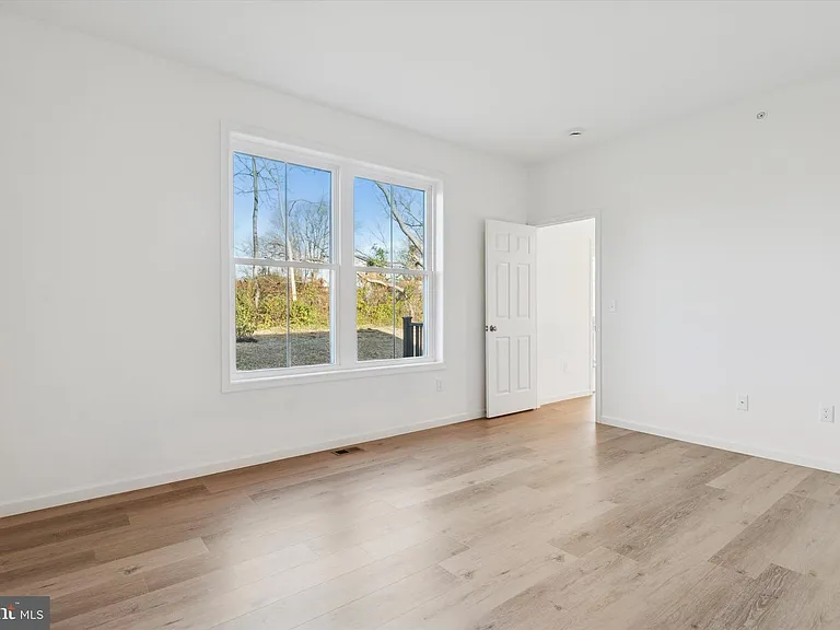 122 Silversmith Rd — Photo 14