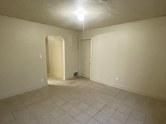 5th image of 2825 N 24th Pl #2825A