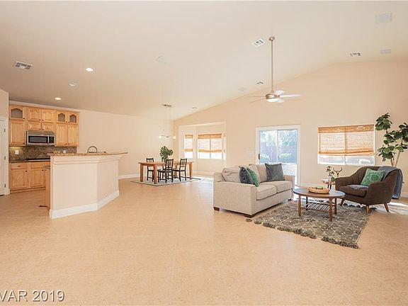 2nd image of 1048 Augusta Wood Ct