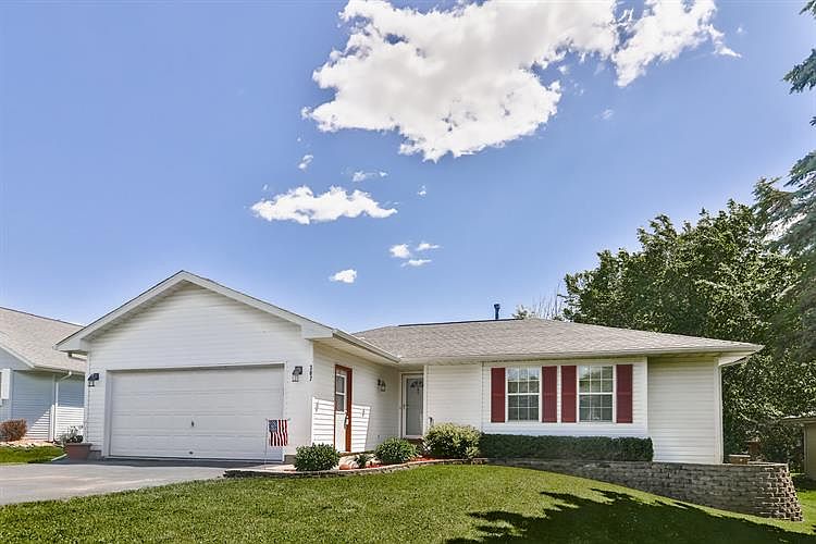 1st image of 307 Bounty Dr NE