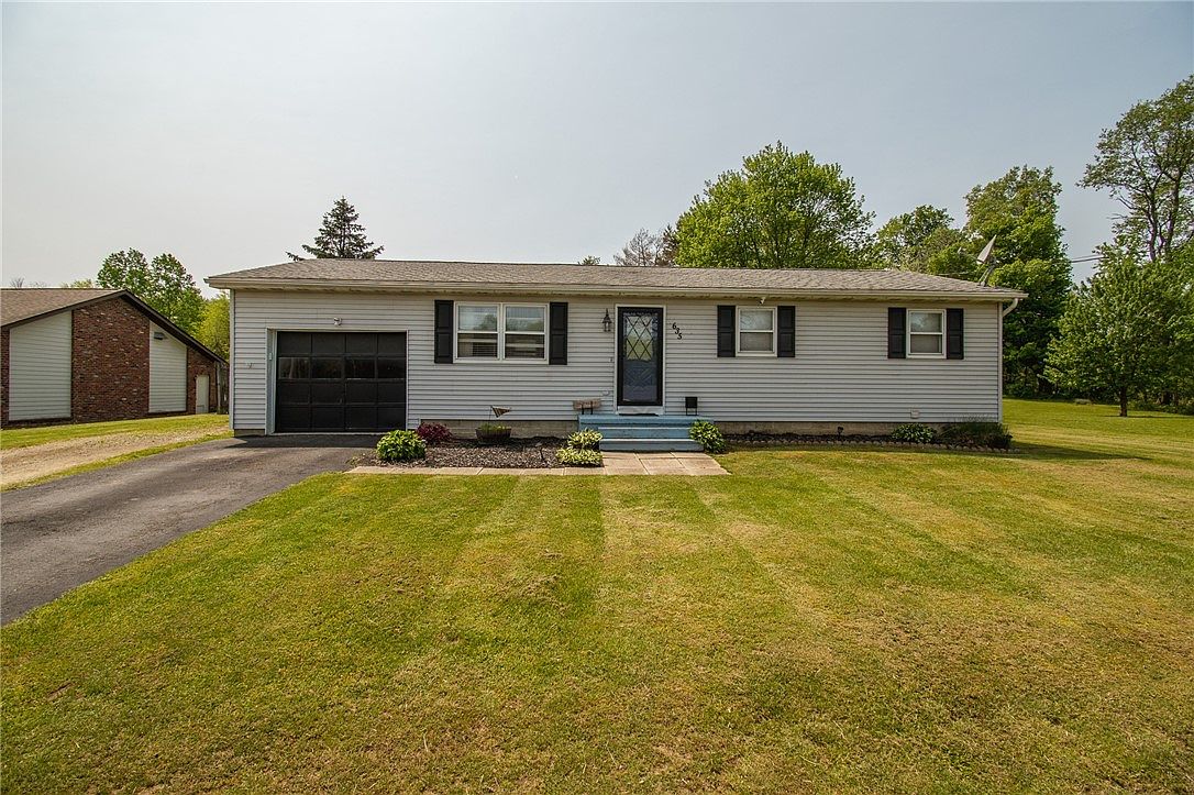 635 Worth St, Corry, PA 16407 Zillow