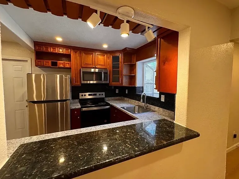 60 N Capitol Ave #A — Photo 1