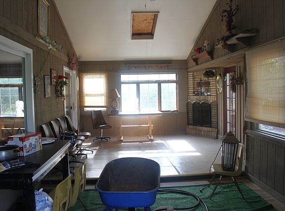 3rd image of S440 Circle Dr