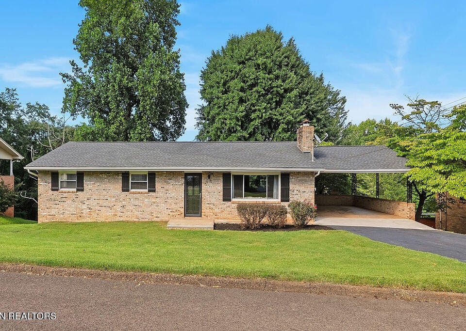 1st image of 615 View Park Dr