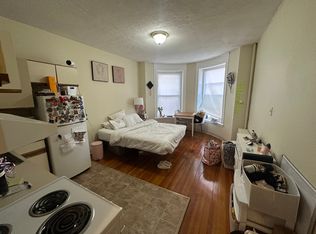 1108 Commonwealth Ave #1, Boston, MA 02215