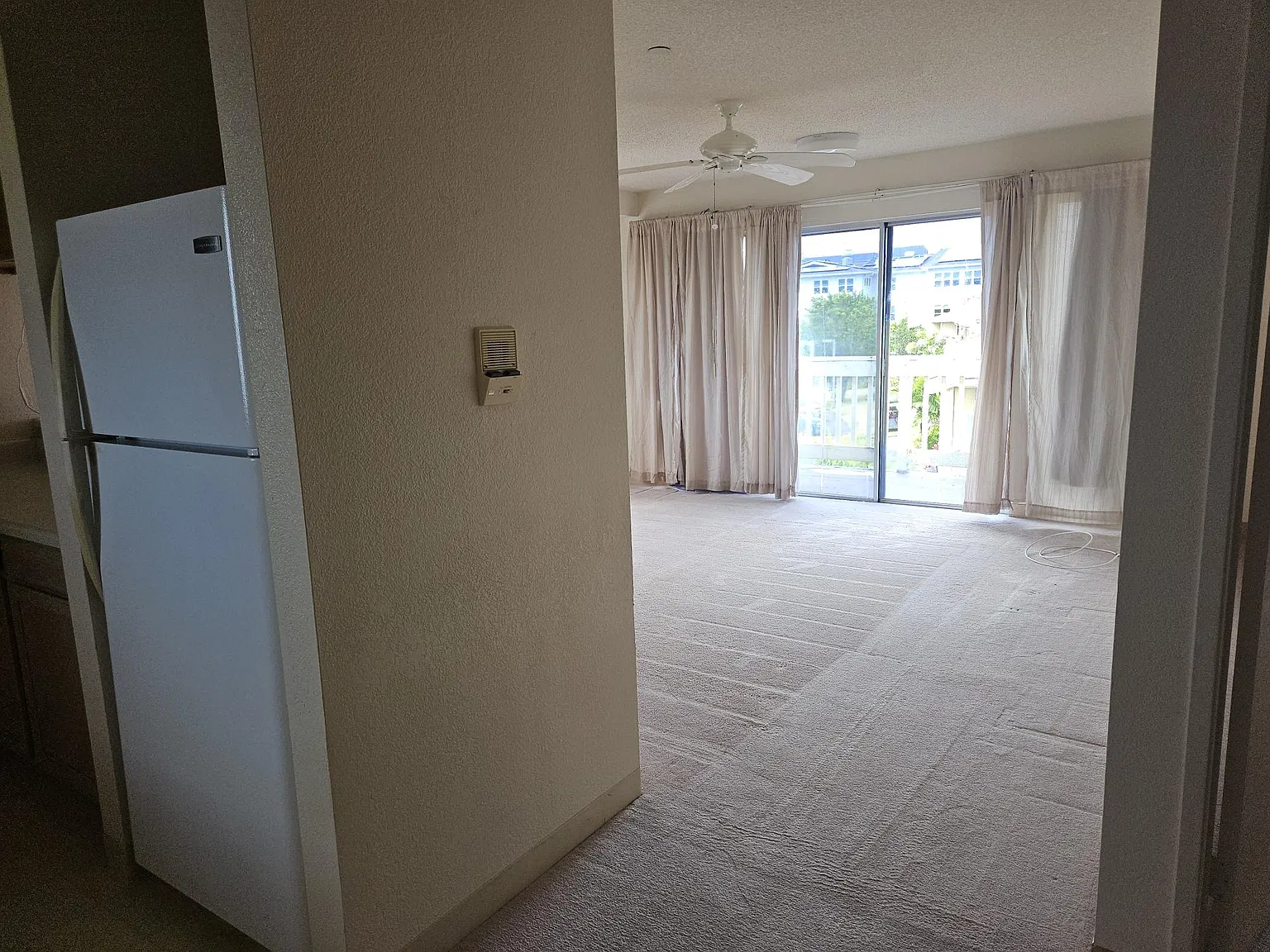 2 bed, 1.5 bath, 725 sqft, $2,000 — Photo 4
