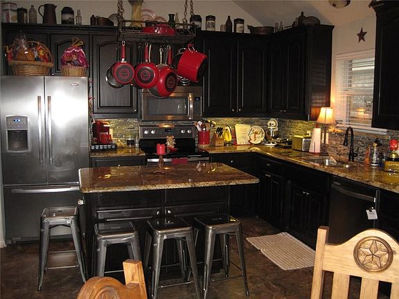 3rd image of 7207 Garden Green Dr