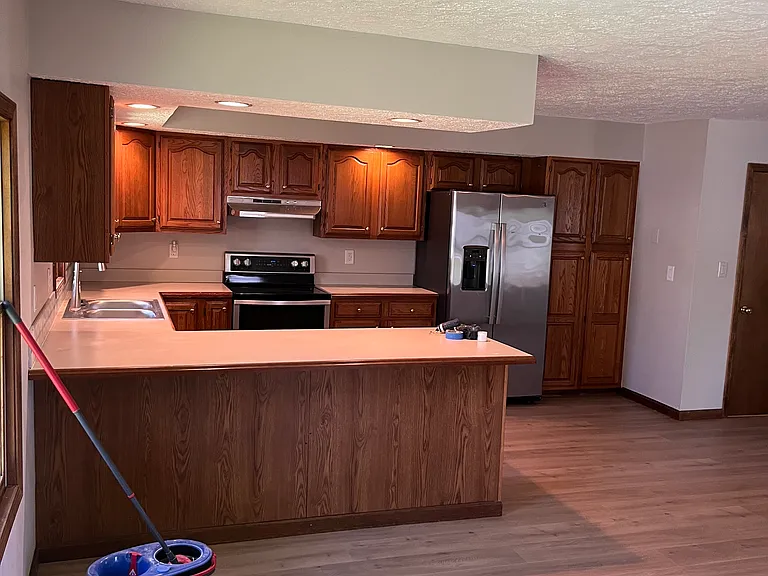 223 Oriole Dr — Photo 5