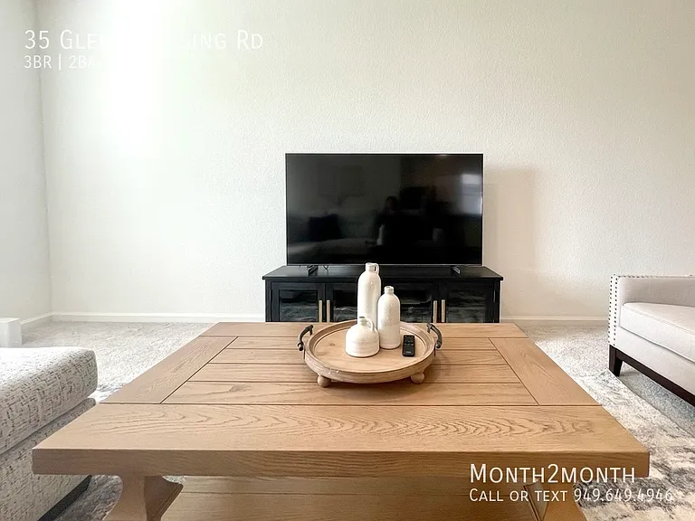 35 Glen Crossing Rd — Photo 5