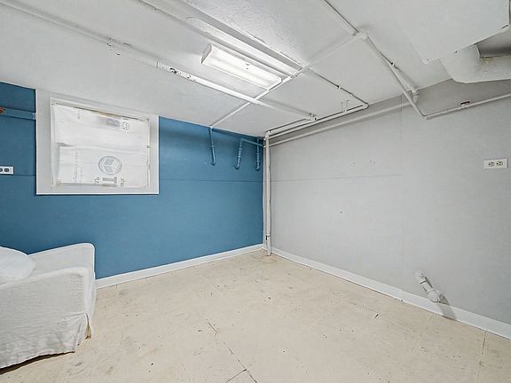 3rd image of 2208 N Kostner Ave #1