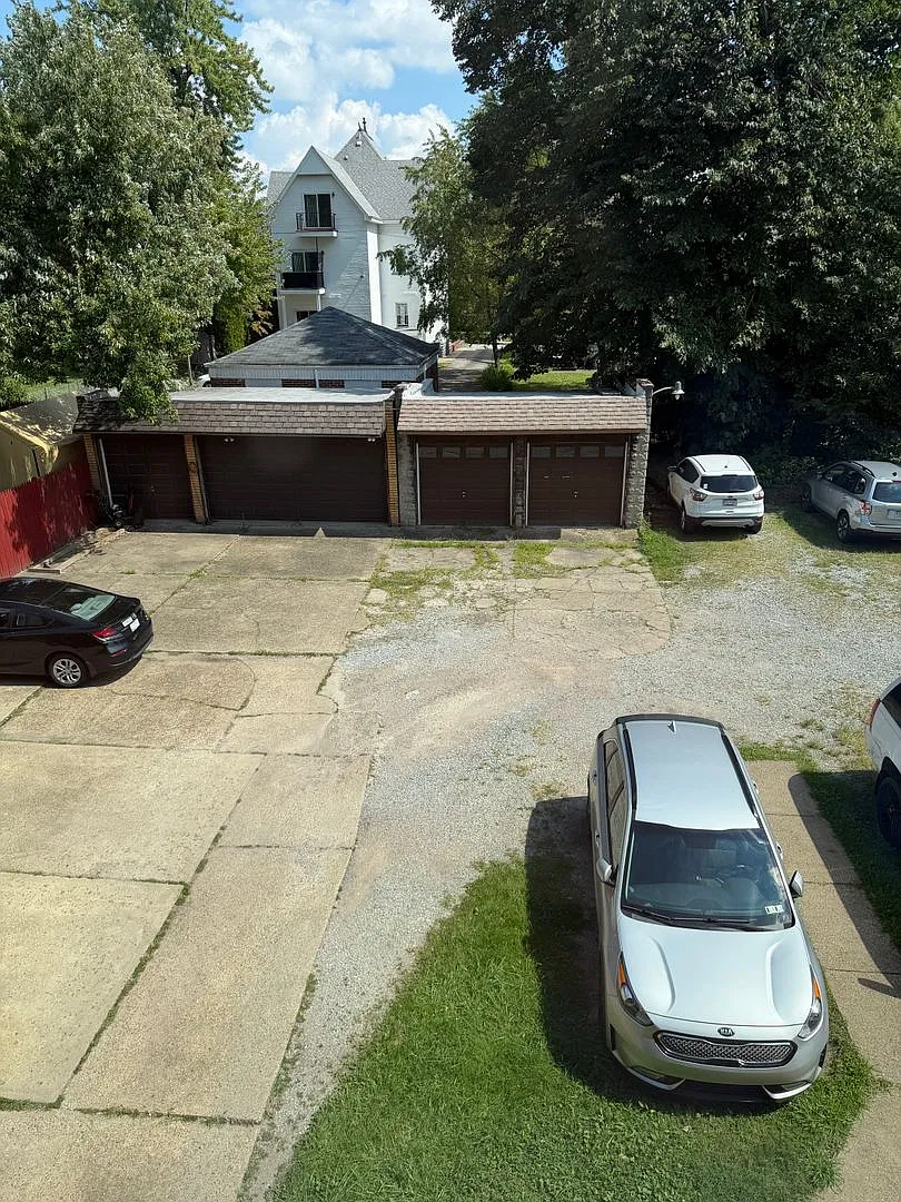 435 s pacific — Photo 2