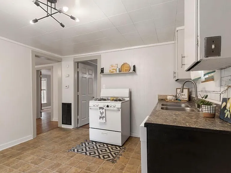 505 Briar St — Photo 7