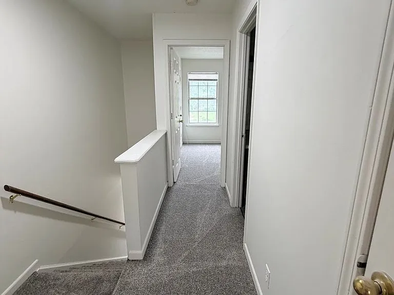442 Stanley Ave — Photo 22