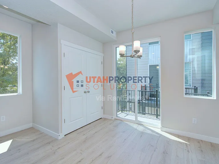 1146 S Redwood Rd #H806 — Photo 11